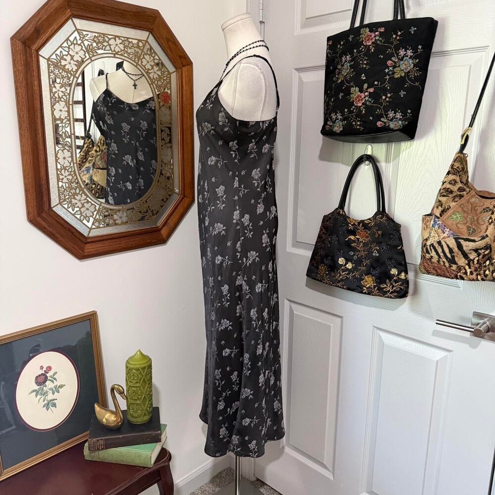 VTG Y2K Delicate Treasures Grey / Silver Floral Romantic Dark Feminine Maxi Slip - Picture 4 of 8